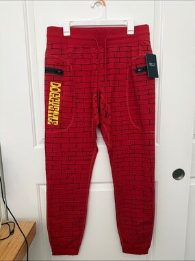 mans Red Brick-Print Jogger Pants